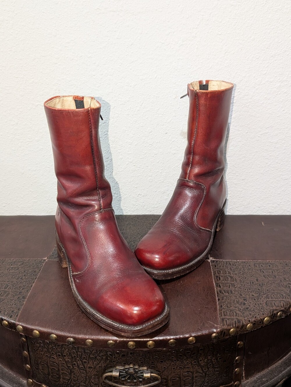VINTAGE 70's Campus Red Leather Square Toe Zip-Up Ankle Boots - Made in USA - Picture 7 of 16